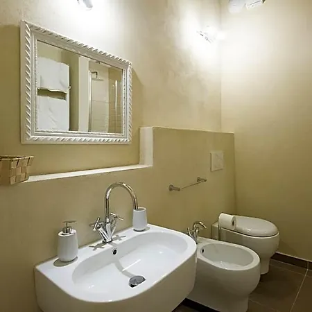 Il Piccolo Cavour Charming House فندق مبيت وإفطار 4*