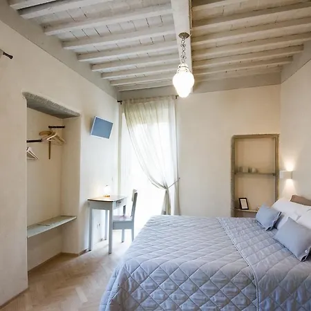 לינה וארוחת בוקר Il Piccolo Cavour Charming House 4*