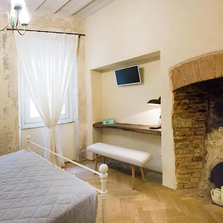 Bed & Breakfast Il Piccolo Cavour Charming House 4*