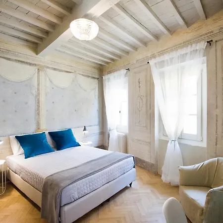 Bed & Breakfast Il Piccolo Cavour Charming House 4*