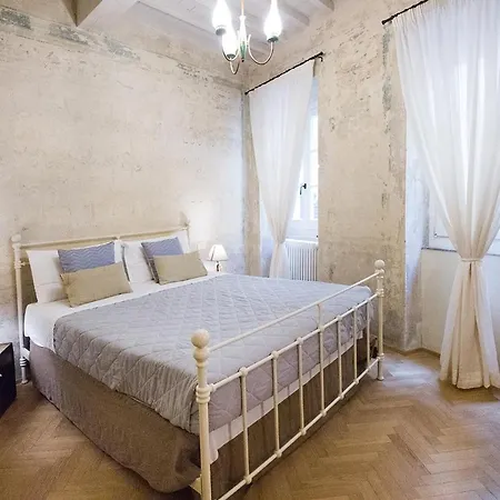 Il Piccolo Cavour Charming House 4* Arezzo