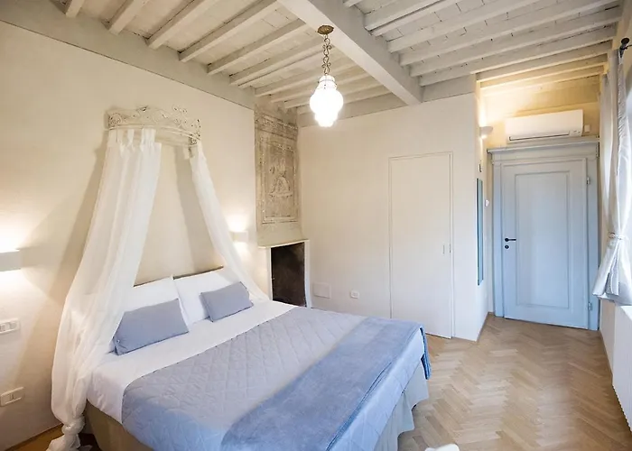 Il Piccolo Cavour Charming House Oda ve Kahvaltı Arezzo